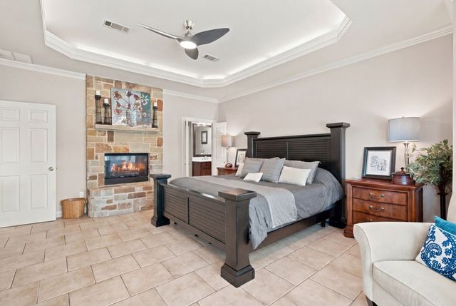 325 Driftwood Court, Azle, TX 76020