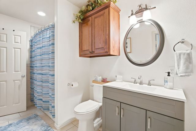 325 Driftwood Court, Azle, TX 76020