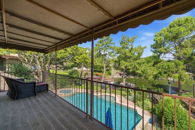 325 Driftwood Court, Azle, TX 76020