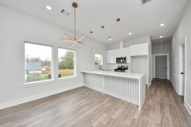 8114 Double Ave B, Houston, TX 77088