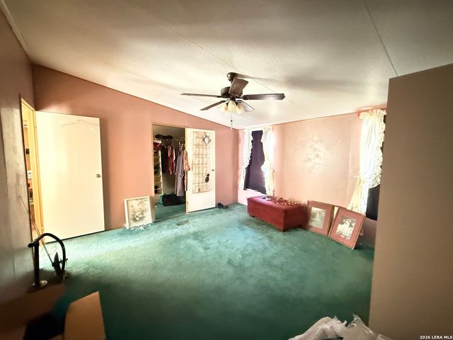 22906 skila, Elmendorf, TX 78112