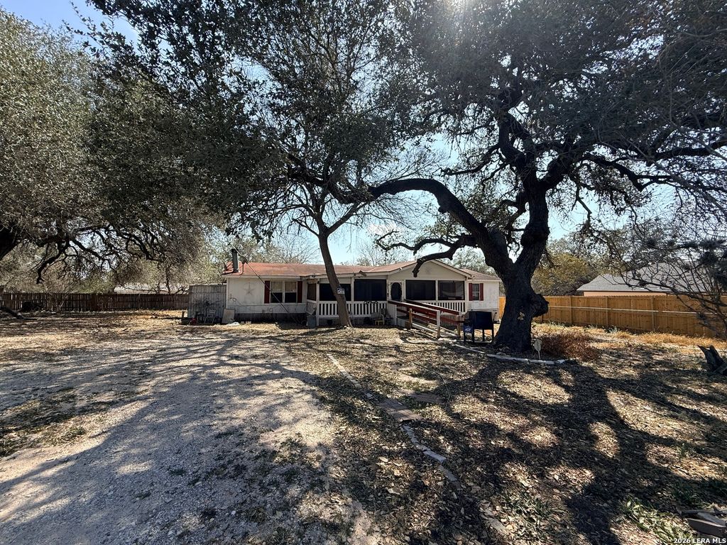 22906 skila, Elmendorf, TX 78112
