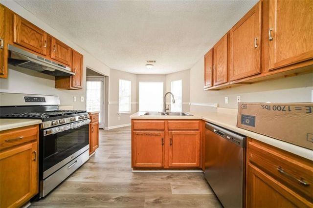 505 Vaughan Valley View, Hampton, GA 30228