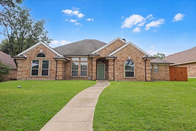 1520 Nettleton Drive, Desoto, TX 75115