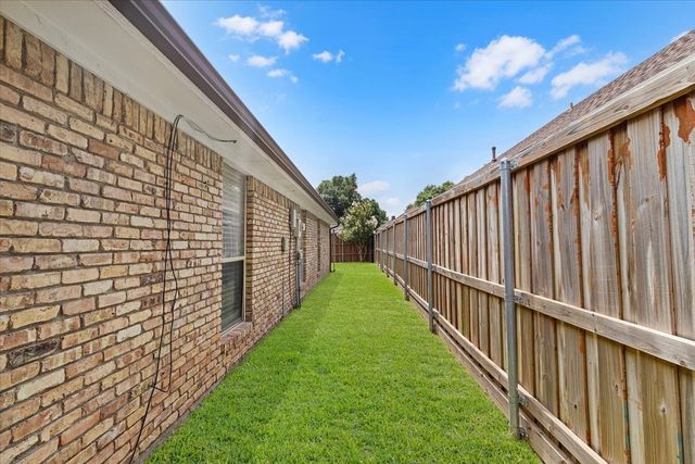 1520 Nettleton Drive, Desoto, TX 75115