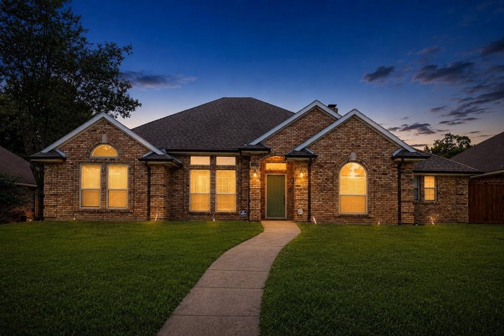 1520 Nettleton Drive, Desoto, TX 75115