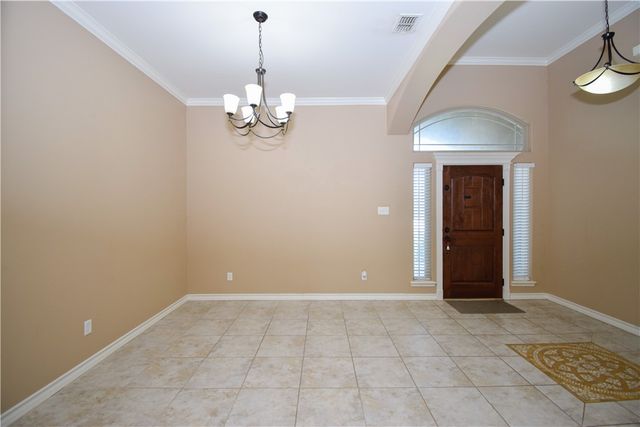 1601 Sea Oak Dr, Corpus Christi, TX 78418