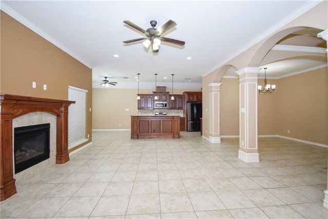 1601 Sea Oak Dr, Corpus Christi, TX 78418