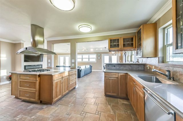 8224 Fm 2354 Road, Beach City, TX 77523