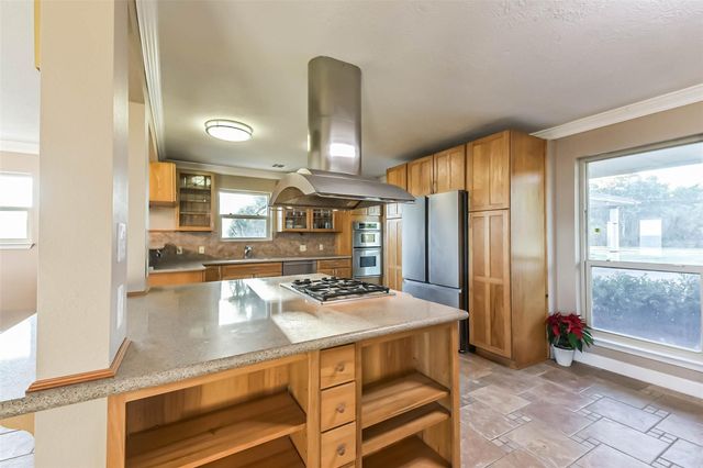 8224 Fm 2354 Road, Beach City, TX 77523