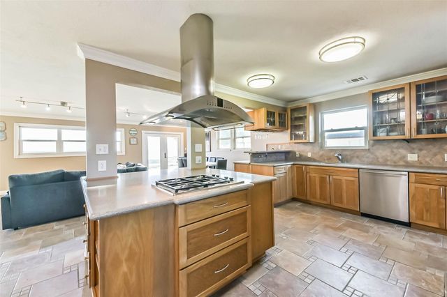 8224 Fm 2354 Road, Beach City, TX 77523