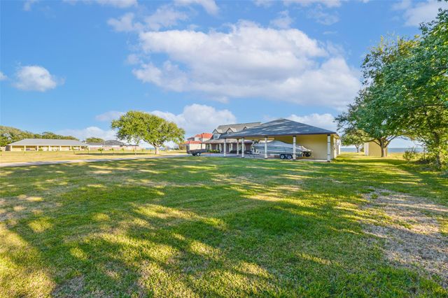 8224 Fm 2354 Road, Beach City, TX 77523