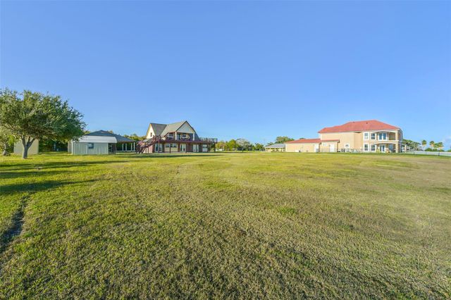 8224 Fm 2354 Road, Beach City, TX 77523