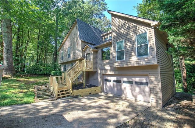 1032 Summer Place NW, Acworth, GA 30102