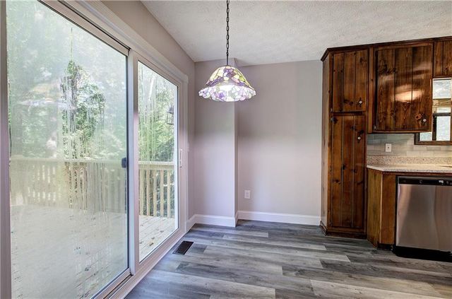 1032 Summer Place NW, Acworth, GA 30102