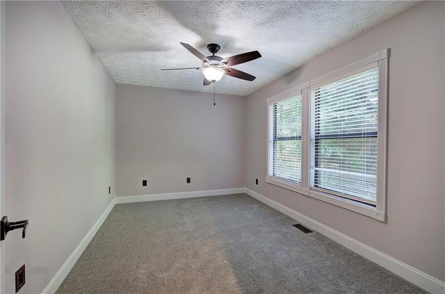 1032 Summer Place NW, Acworth, GA 30102