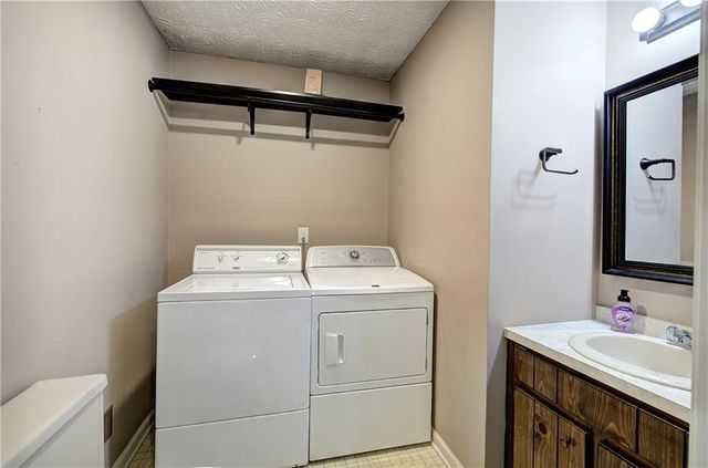 1032 Summer Place NW, Acworth, GA 30102