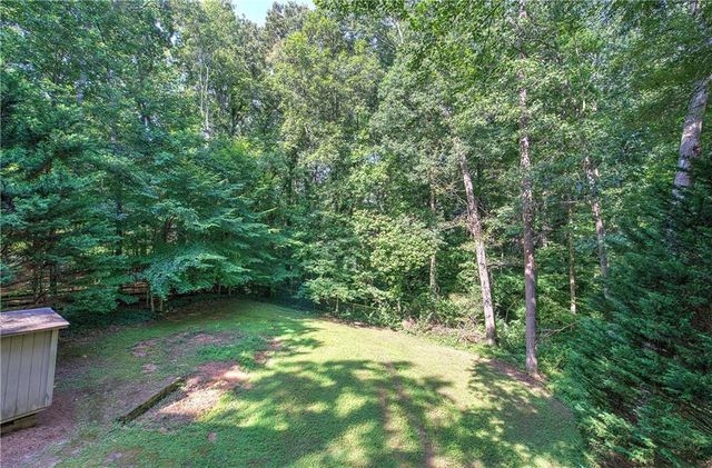 1032 Summer Place NW, Acworth, GA 30102