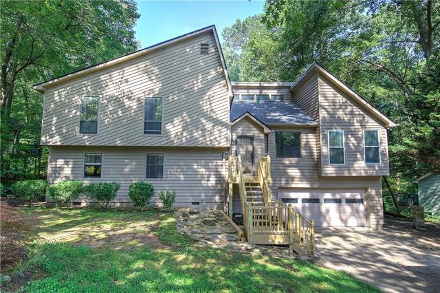 1032 Summer Place NW, Acworth, GA 30102