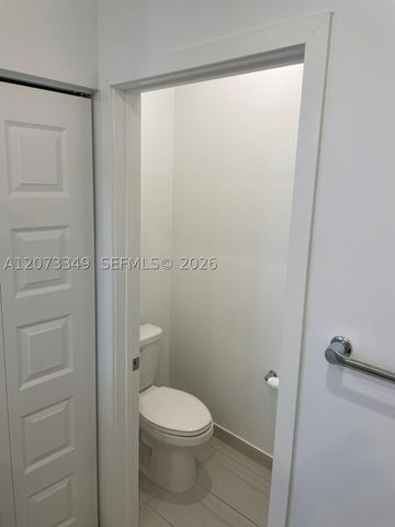 10445 NW 81st Ter 10445, Doral, FL 33178