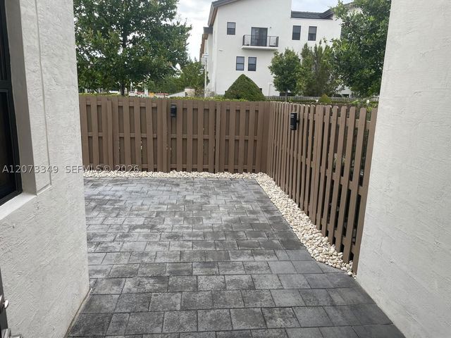 10445 NW 81st Ter 10445, Doral, FL 33178