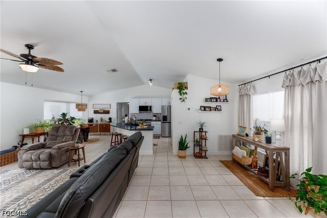 2118 Moore AVE, Alva, FL 33920