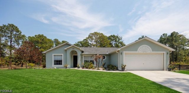 2118 Moore AVE, Alva, FL 33920