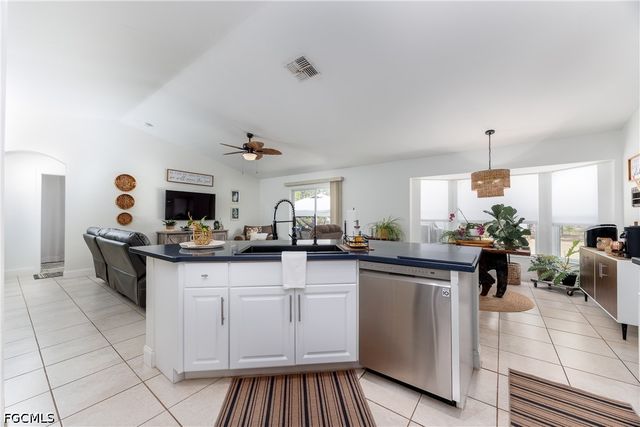 2118 Moore AVE, Alva, FL 33920