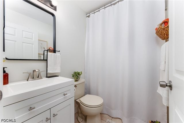 2118 Moore AVE, Alva, FL 33920