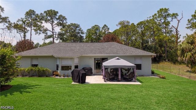 2118 Moore AVE, Alva, FL 33920