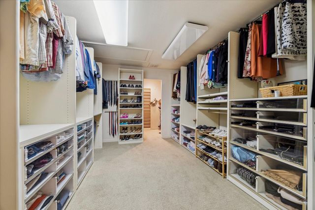 230 Gessner Road, Houston, TX 77024