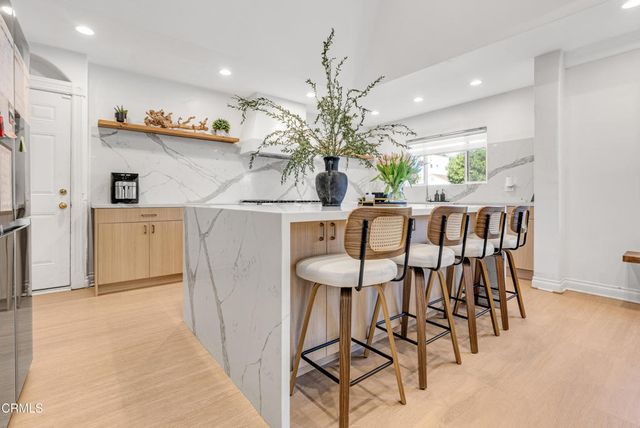 367 S Oak Avenue, Pasadena, CA 91107