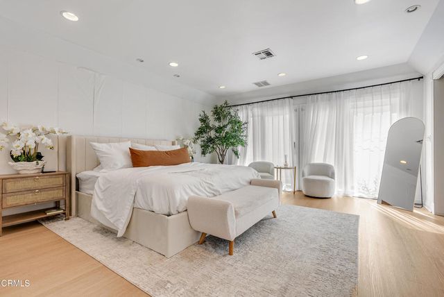367 S Oak Avenue, Pasadena, CA 91107
