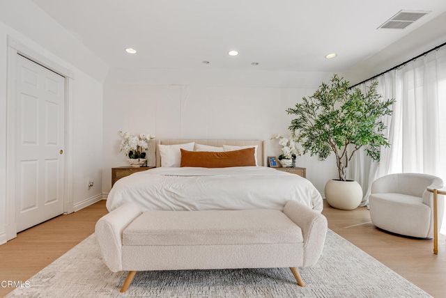 367 S Oak Avenue, Pasadena, CA 91107