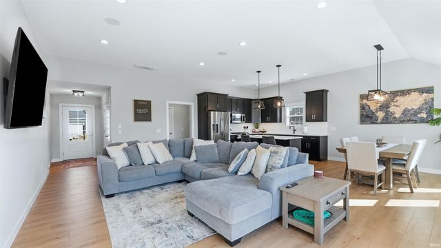 16987 Gokey Boulevard, Huntertown, IN 46748