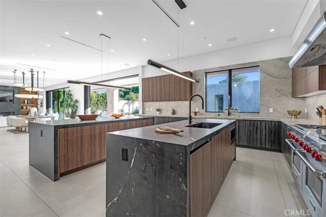 13016 Chandler, Sherman Oaks, CA 91401