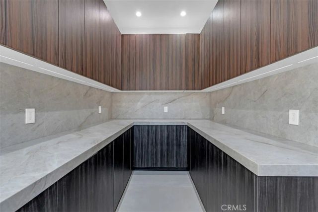 13016 Chandler, Sherman Oaks, CA 91401