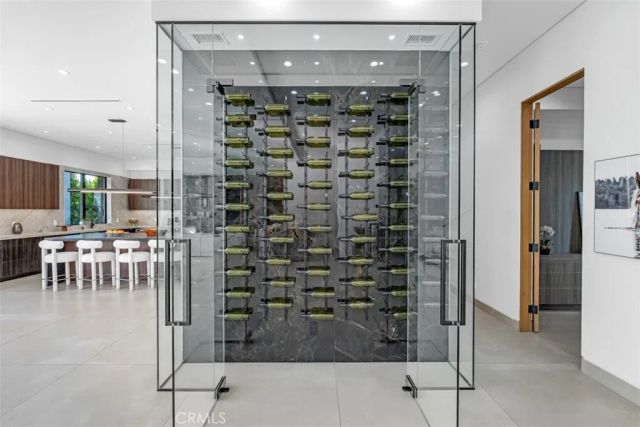 13016 Chandler, Sherman Oaks, CA 91401