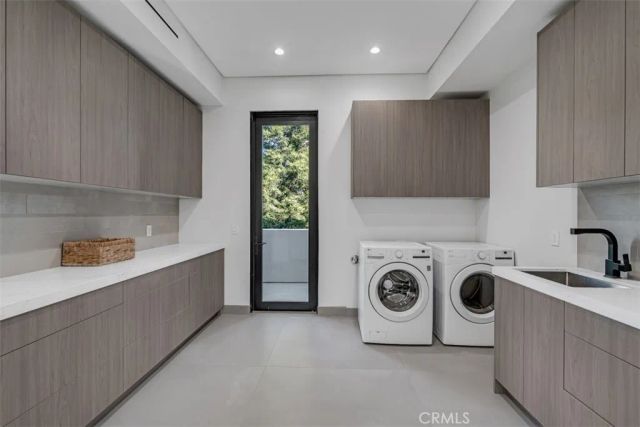 13016 Chandler, Sherman Oaks, CA 91401