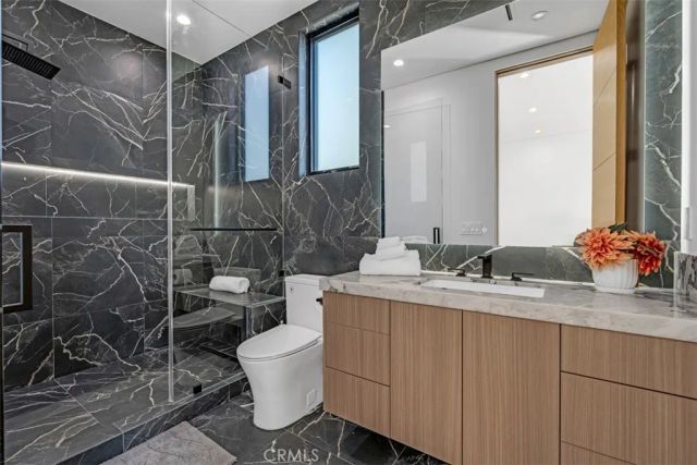 13016 Chandler, Sherman Oaks, CA 91401