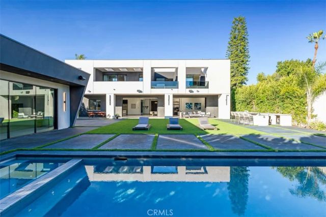 13016 Chandler, Sherman Oaks, CA 91401