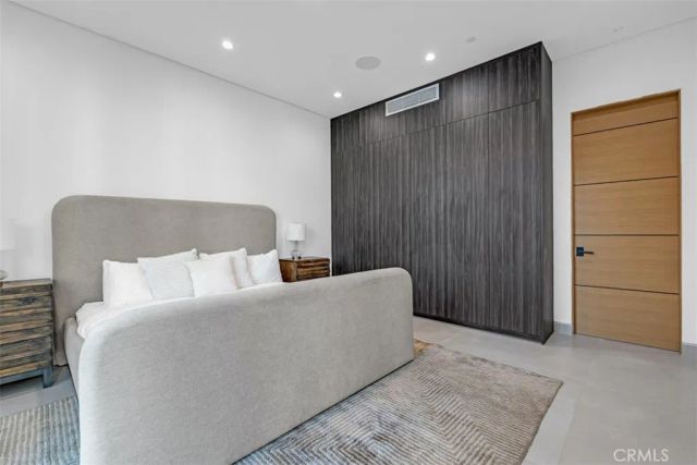 13016 Chandler, Sherman Oaks, CA 91401