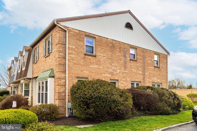 15 FOX LAIR VLG, Media, PA 19063