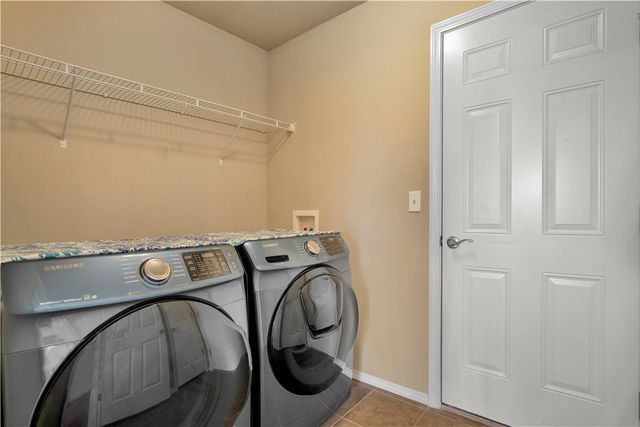 1449 S Holland Drive, Fayetteville, AR 72704