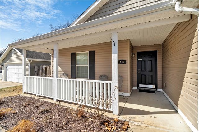 1449 S Holland Drive, Fayetteville, AR 72704