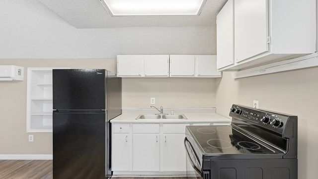 150 Cherokee Drive, Chatsworth, GA 30705