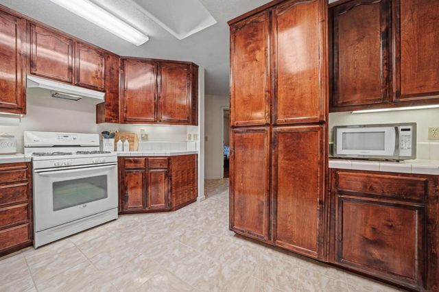 27390 Barton, Pioneer, CA 95666