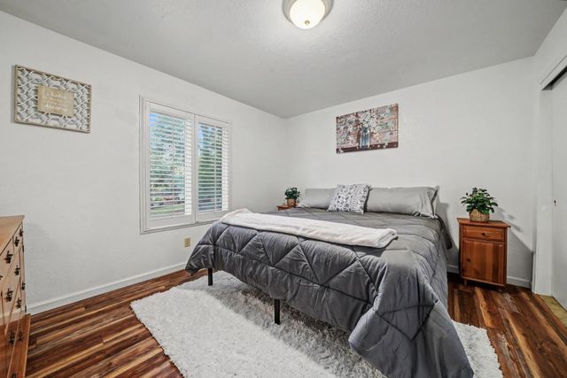 27390 Barton, Pioneer, CA 95666