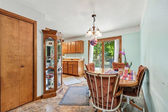 202 E Vermont Avenue, White Pigeon, MI 49099