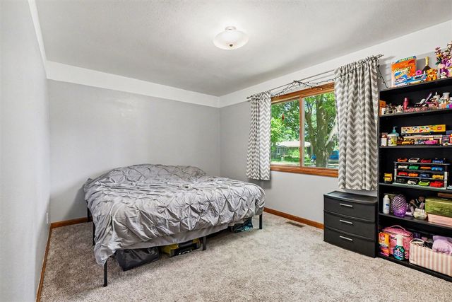 202 E Vermont Avenue, White Pigeon, MI 49099
